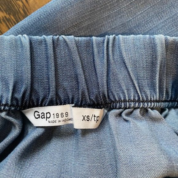 Casual Skirt, Pull on, Size XS - Picture 3 of 3
